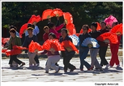 7 Fan dancers